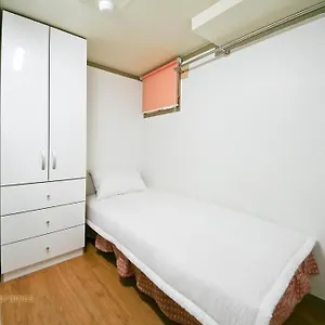 Rodemhouse Appart hôtel